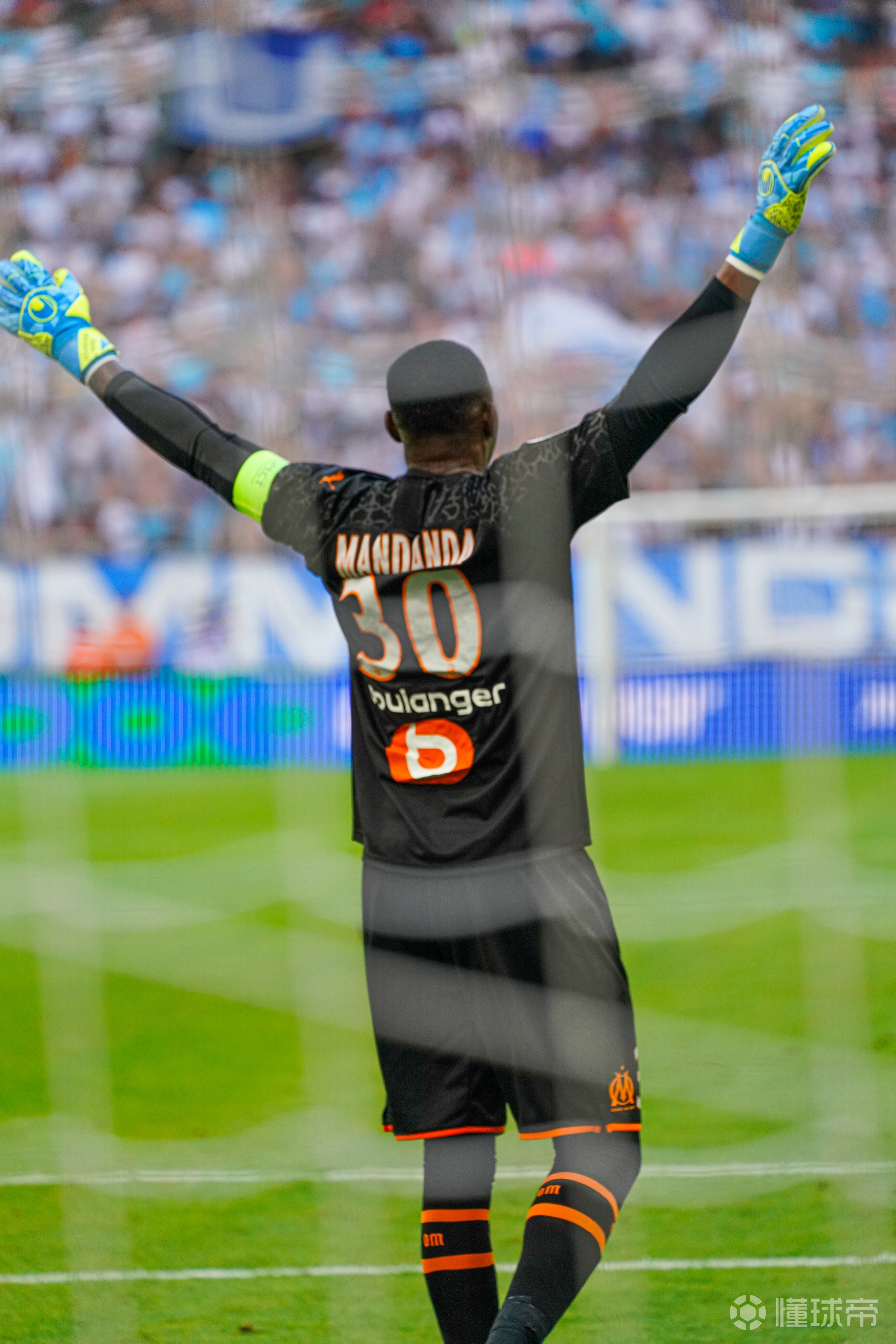 冲刺阶段法甲传出新动向；上海久事队长鼓劲；管理层表态——底气十足；年轻球员得到机会的简单介绍