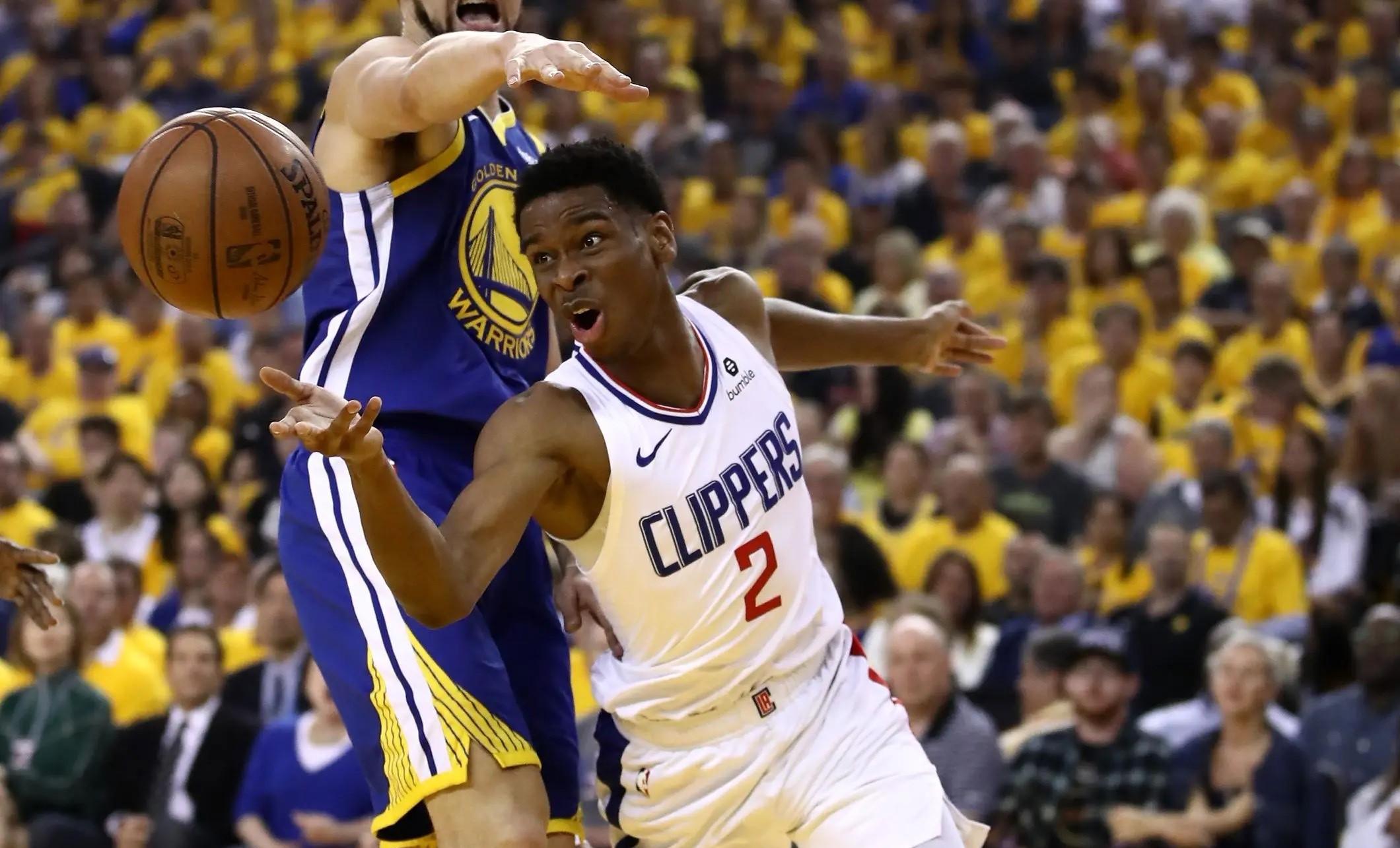 ayx-俄克拉荷马雷霆今晨门线救险；志在NBA季后赛名次提升；球迷炸锅；资深球员宣示担当的简单介绍