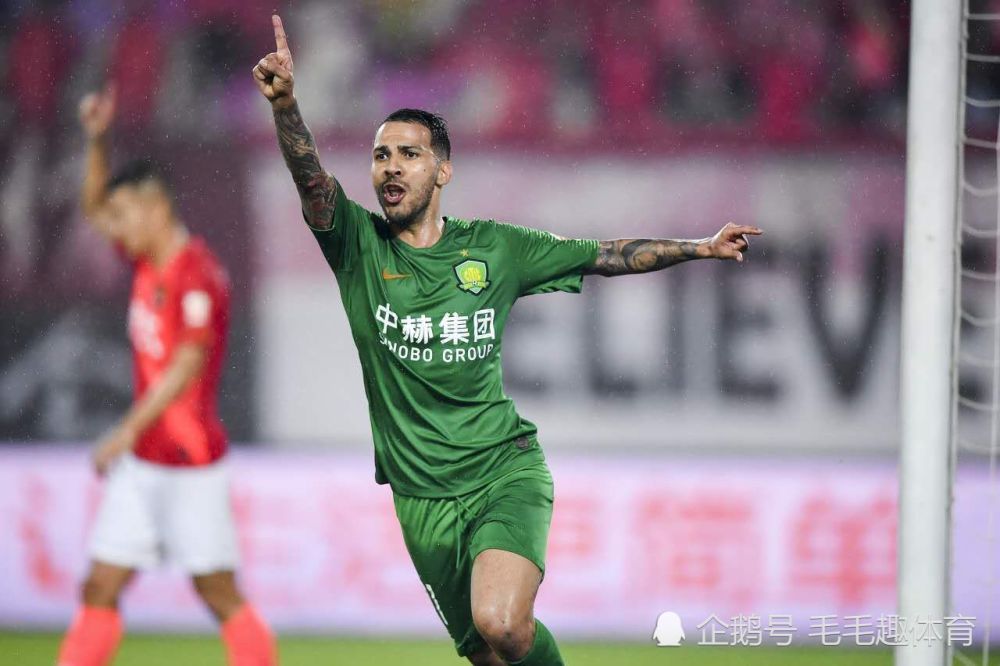 菲尼克斯太阳训练开放日,关键时刻扳平良机引欢呼,亚冠在即,身体对抗强度拉满的简单介绍 菲尼克斯太阳训练开放日,关键时刻扳平良机引欢呼,亚冠在即,身体对抗强度拉满的简单介绍